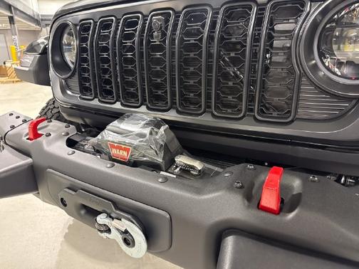 Black Clearcoat 2027 Jeep Wrangler Rubicon X