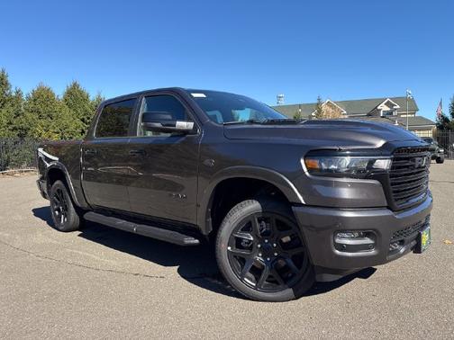 Granite Crystal Metallic Clearcoat 2027 RAM 1500 Laramie