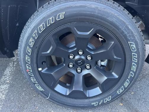 Diamond Black Crystal Pearlcoat 2026 RAM 1500 Big Horn