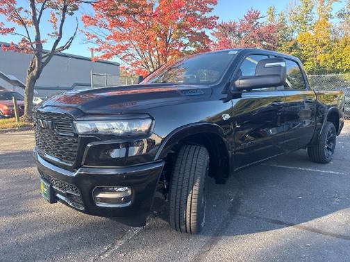 Diamond Black Crystal Pearlcoat 2026 RAM 1500 Big Horn