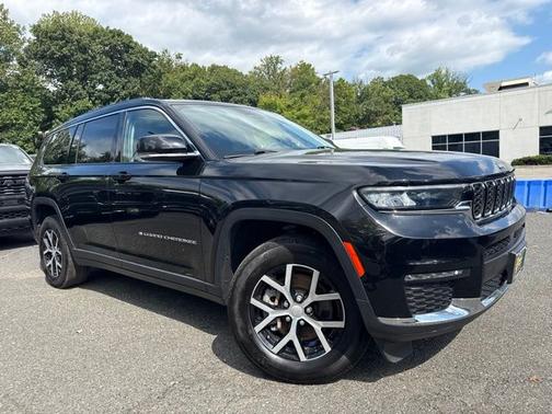 Diamond Black Crystal Pearlcoat 2023 Jeep Grand Cherokee L Limited