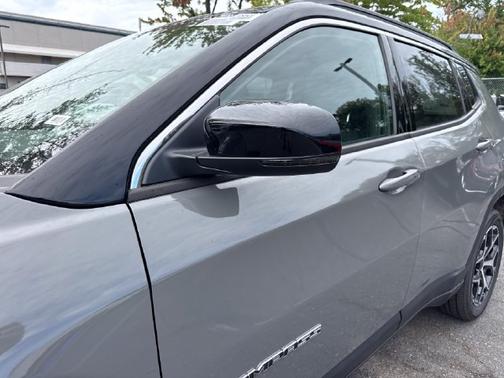 Sting-Gray Clearcoat 2026 Jeep Compass Limited