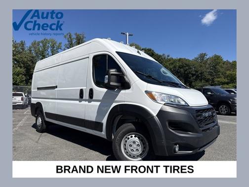 Bright White Clearcoat 2026 RAM ProMaster 2500 High Roof