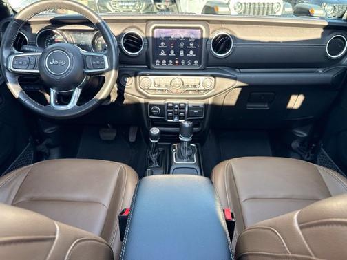 Black Clearcoat 2023 Jeep Wrangler Sahara