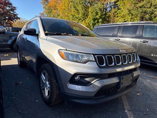 Billet Silver Metallic Clearcoat 2023 Jeep Compass Latitude