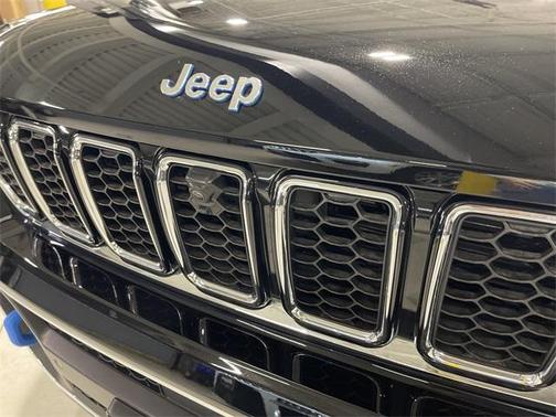 2024 Jeep Grand Cherokee 4xe Overland