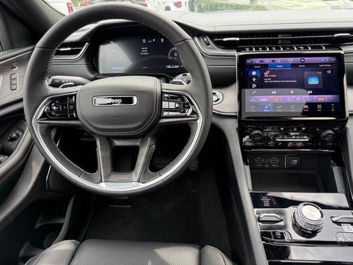 2025 Jeep Grand Cherokee Overland