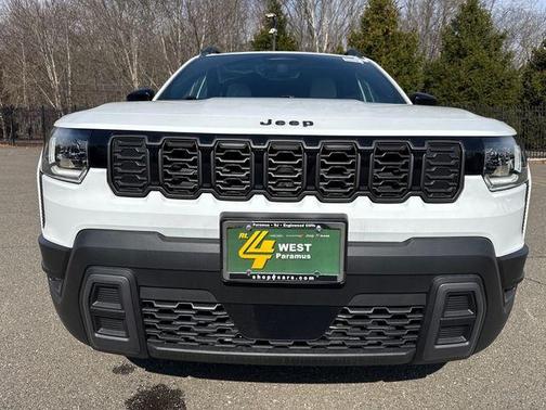 Bright White Clearcoat 2026 Jeep Cherokee LAREDO/LIMITED