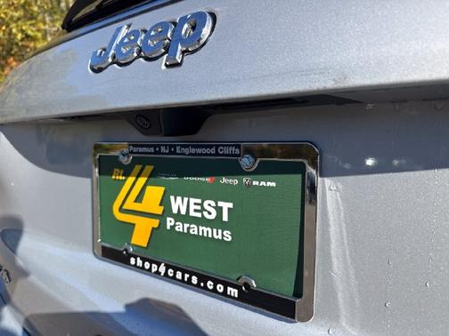 Silver Zynith Metallic Clearcoat 2026 Jeep Compass Limited