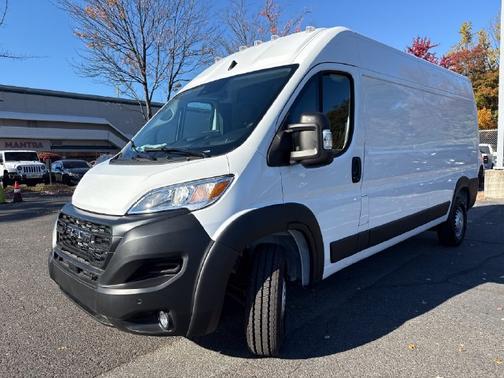 Bright White Clearcoat 2026 RAM ProMaster 2500 High Roof