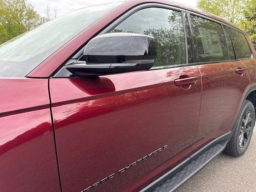 Velvet Red Pearlcoat 2026 Jeep Grand Cherokee L Laredo