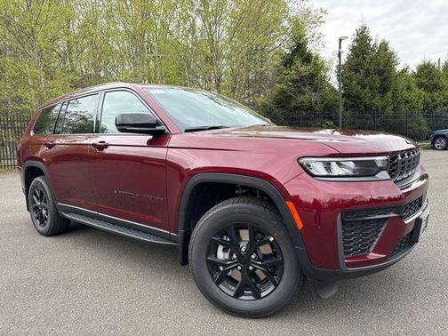 Velvet Red Pearlcoat 2026 Jeep Grand Cherokee L Laredo