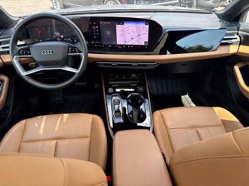 Florett Silver Metallic 2025 Audi A5 2.0T Premium