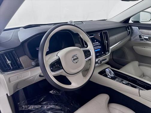 2023 Volvo S90 B6 Ultimate
