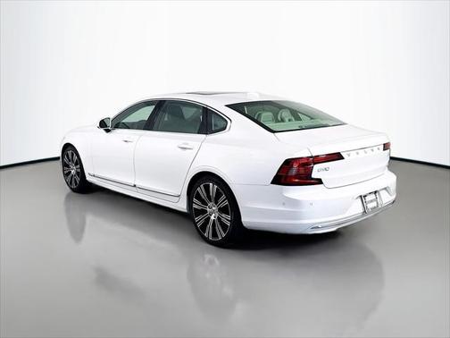 2023 Volvo S90 B6 Ultimate