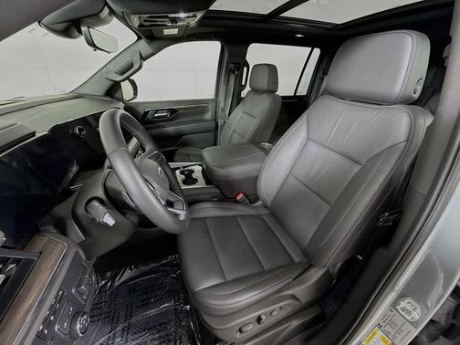 2025 Chevrolet Suburban 4WD Z71