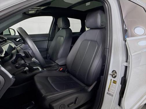 2022 Audi Q3 45 S line Premium Plus