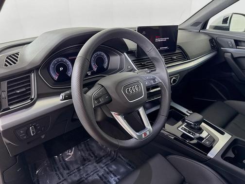 2025 Audi Q5 45 S line Premium Plus
