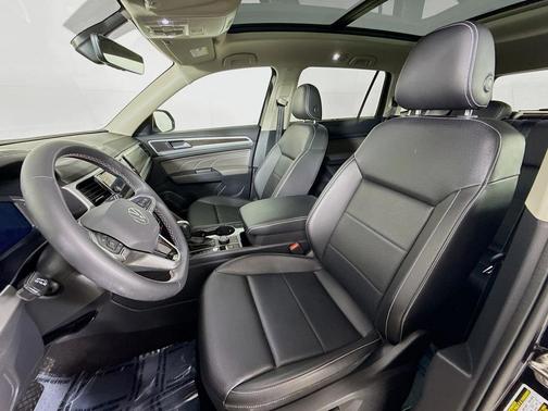 2022 Volkswagen Atlas 3.6L SE w/Technology