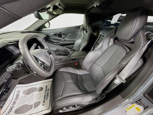 2024 Chevrolet Corvette Stingray w/2LT