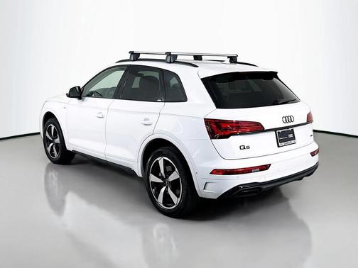 2023 Audi Q5 45 S line Prestige