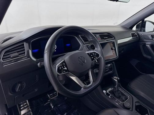 2022 Volkswagen Tiguan 2.0T SE R-Line Black 4MOTION