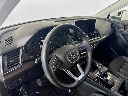 2022 Audi Q5 45 S line Premium