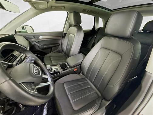2022 Audi Q5 45 S line Premium