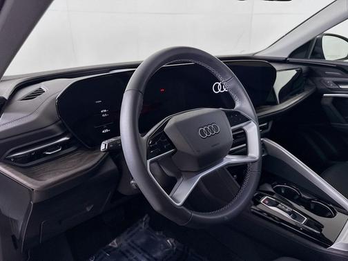 2025 Audi Q5 Premium Plus TFSI quattro S tronic