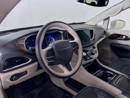2021 Chrysler Pacifica Hybrid Limited