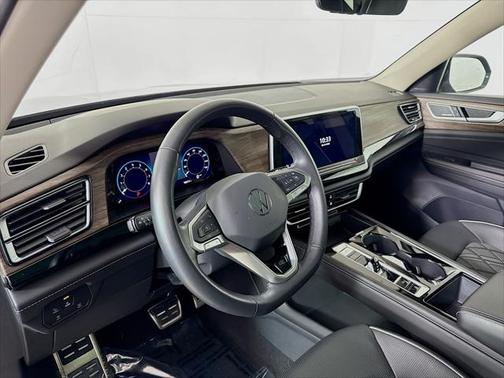 2024 Volkswagen Atlas 2.0T SEL Premium R-Line 4MOTION