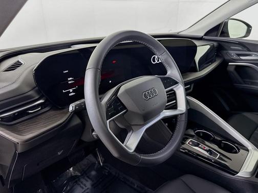 2025 Audi Q5 Premium Plus TFSI quattro S tronic