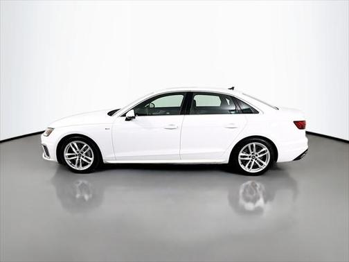 2022 Audi A4 45 S line Premium Plus
