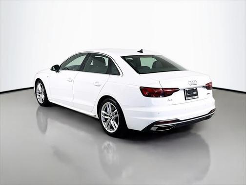 2022 Audi A4 45 S line Premium Plus