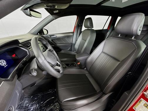 2024 Volkswagen Tiguan 2.0T SE R-Line Black 4MOTION