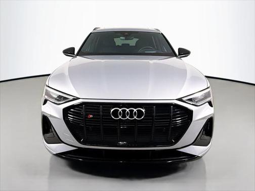 2023 Audi e-tron S Prestige quattro