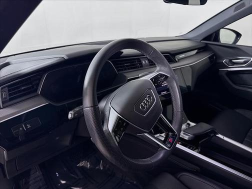 2023 Audi e-tron S Prestige quattro