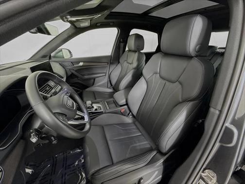 2022 Audi Q5 45 S line Premium Plus