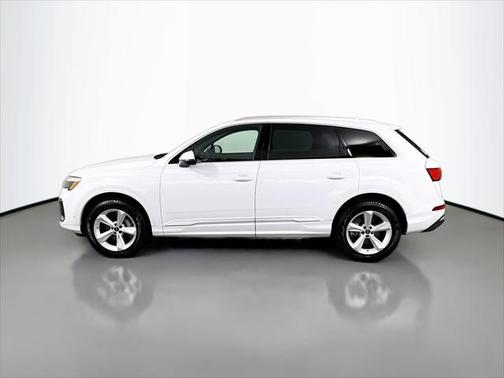 2025 Audi Q7 45 Premium