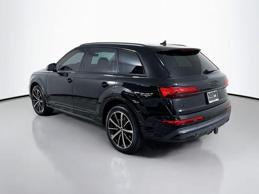 2023 Audi Q7 55 Premium Plus