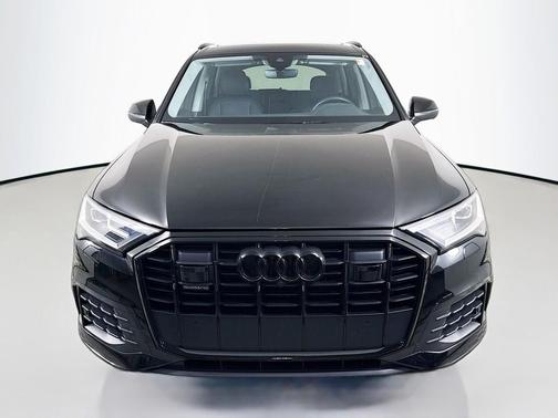 2023 Audi Q7 55 Premium Plus