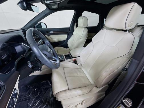 2022 Audi Q5 45 S line Prestige