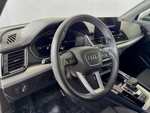 2025 Audi Q5 45 S line Premium