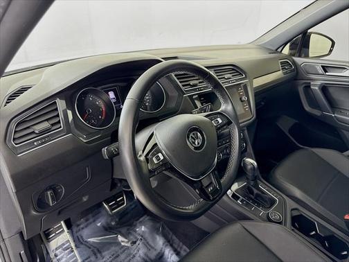 2020 Volkswagen Tiguan 2.0T SE R-Line Black 4MOTION