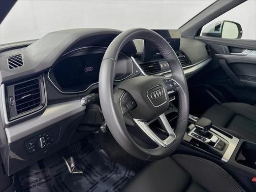 2025 Audi Q5 45 S line Premium