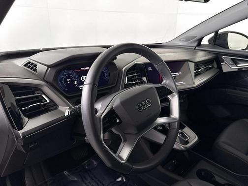 2024 Audi Q4 e-tron Premium Plus 50 quattro