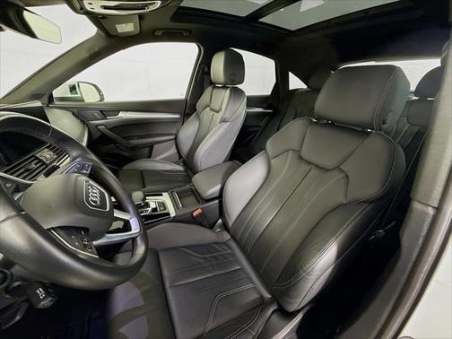 2022 Audi Q5 45 S line Premium Plus