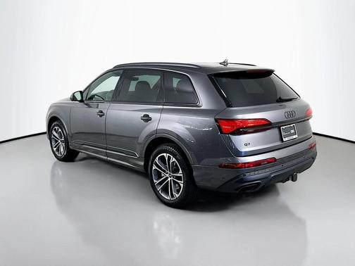 2025 Audi Q7 45 Premium