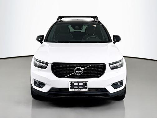2020 Volvo XC40 T5 R-Design