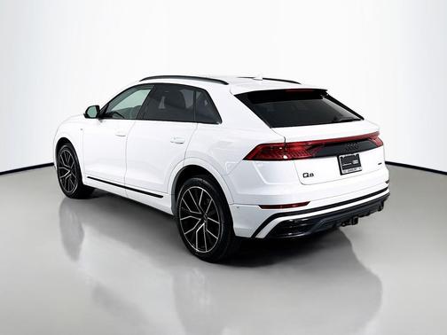 2023 Audi Q8 55 Premium Plus